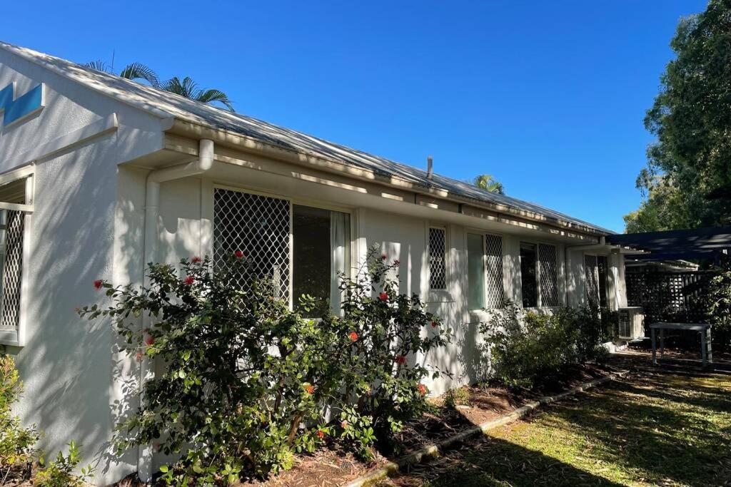 2 Bedroom Ground Level Villa In Tropical 4* Resort Noosaville Exterior foto